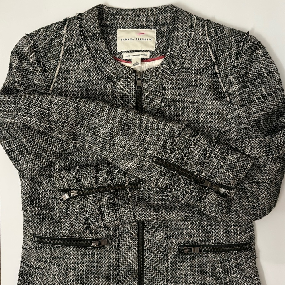 Banana Republic Moto Tweed Black White Zip Up Lined Collarless Jacket Size 2
